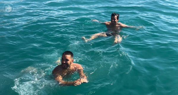Swimming - Having fun on Sesimbra's waters.